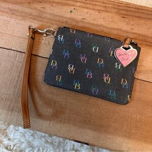 Vintage Dooney & Bourke wristlet keychain wallet monogrammed heart zipper pull